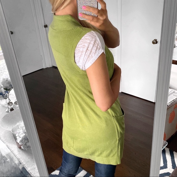 🌳 WALLIS GRASS GREEN KNIT VEST! - Picture 4 of 8